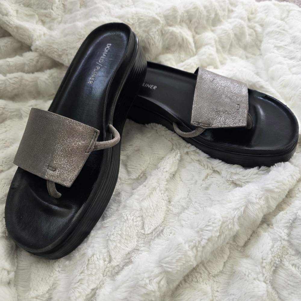 Donald J. Pliner Women's Black and Silver Sandals